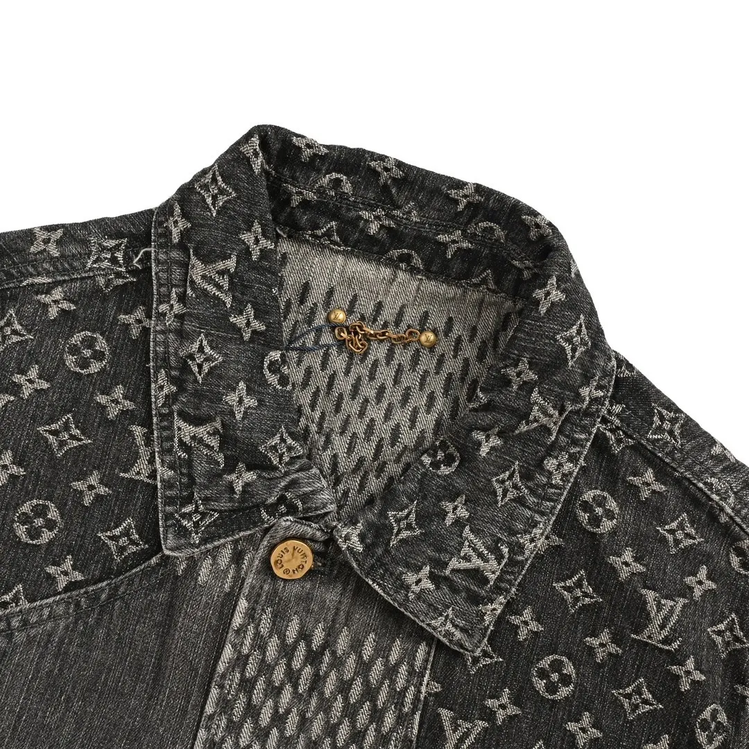 Louis Vuitton/ Classic